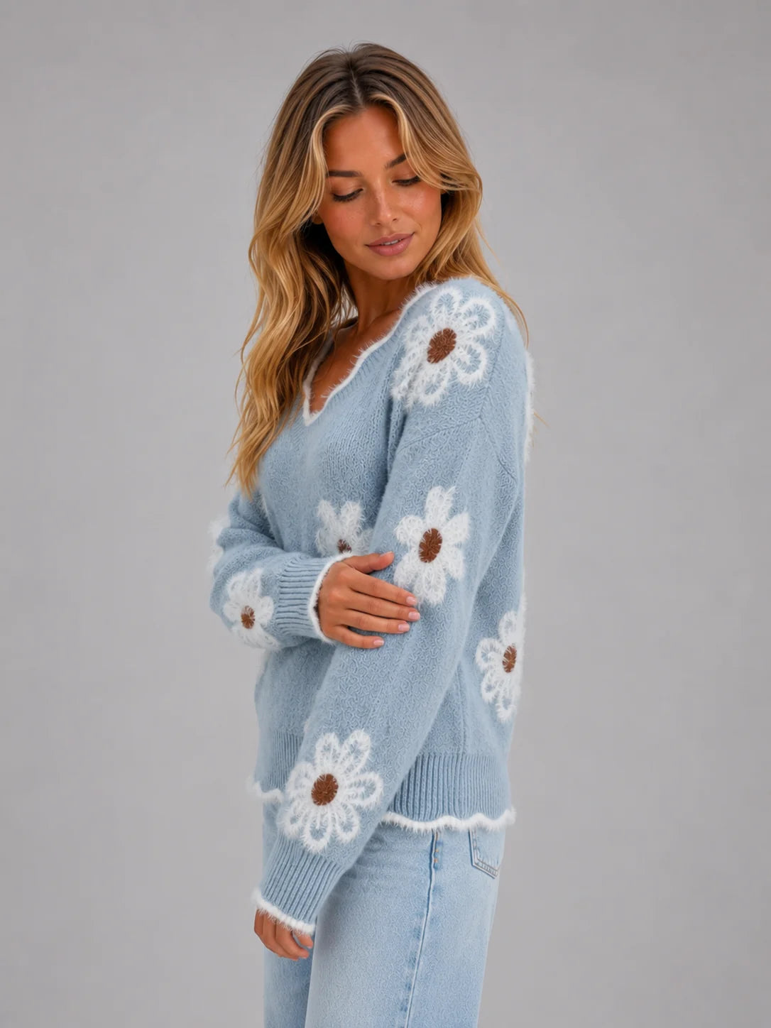 Robin | Women's Sweater Floral V-Neck Soft Knit Casual Pullover Feminine Cosy Warm Relaxed Layering Chic Everyday Autumn Winter