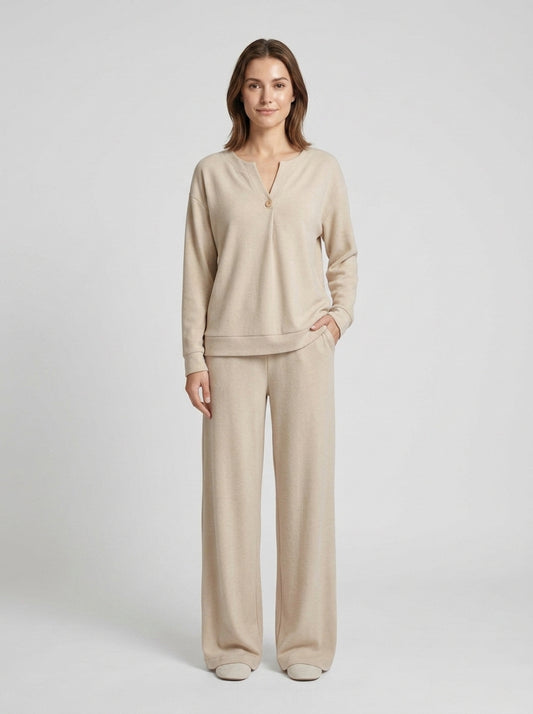 Kylie | Women's Lounge Set Relaxed Two-Piece Soft Knit Cosy Coordinated Comfort Warm Loungewear Casual Everyday Autumn Winter - Front [Lystr 6a849fcb834bde48df726591:front]