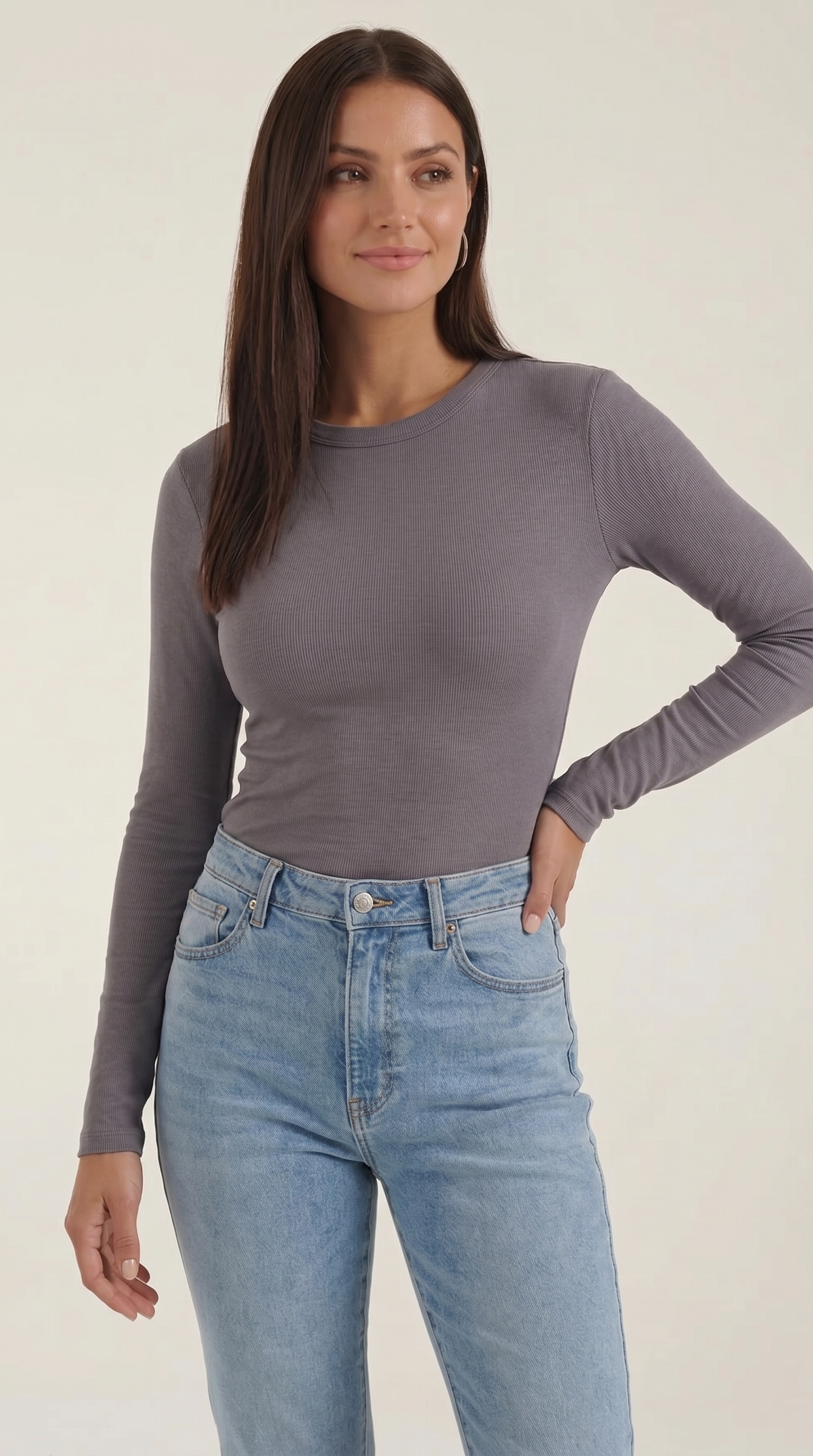 Women's Long Sleeve Ribbed T-Shirt with Round Neckline and Fitted Silhouette
