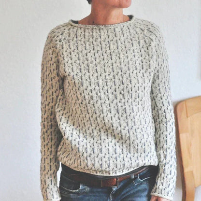 Women’s Knit Sweater with Textured Pattern and Round Neck