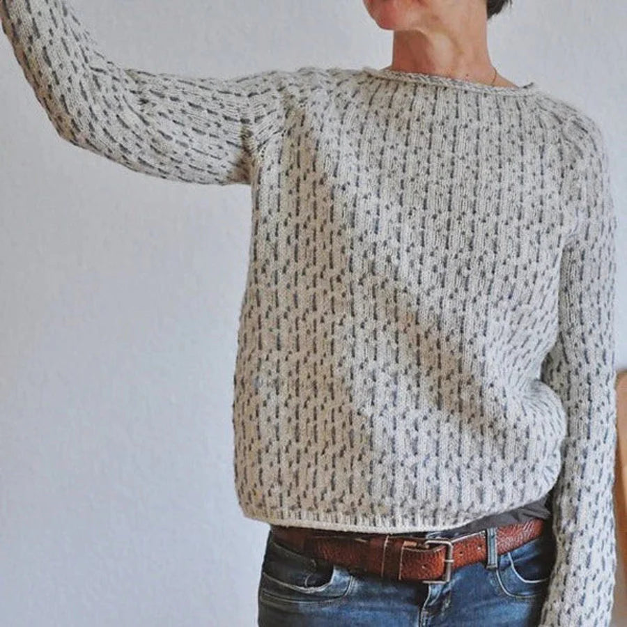 Women’s Knit Sweater with Textured Pattern and Round Neck