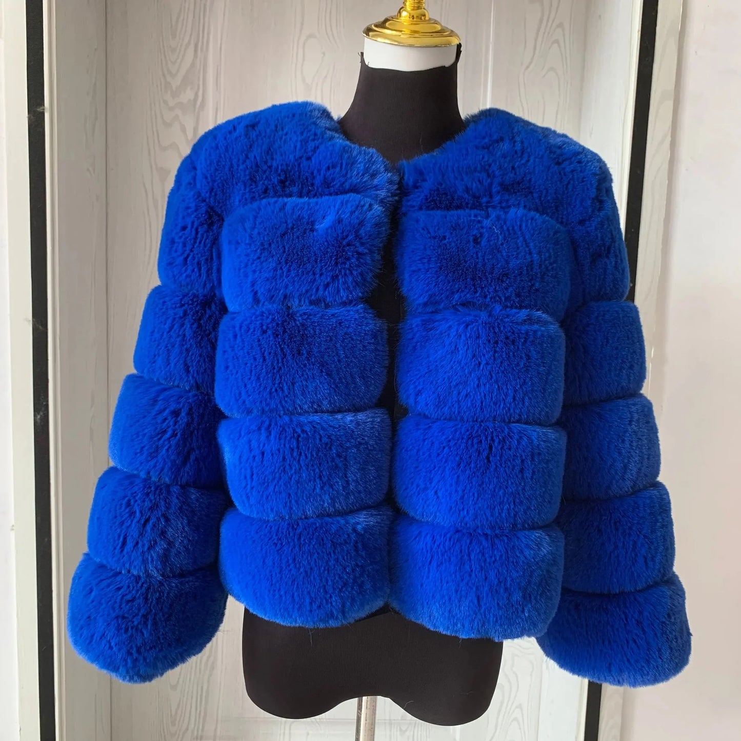 Women’s Luxury Faux Fur Cropped Jacket