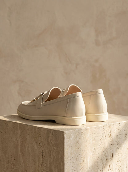 Women's Metallic Circle Decor Leather Loafers