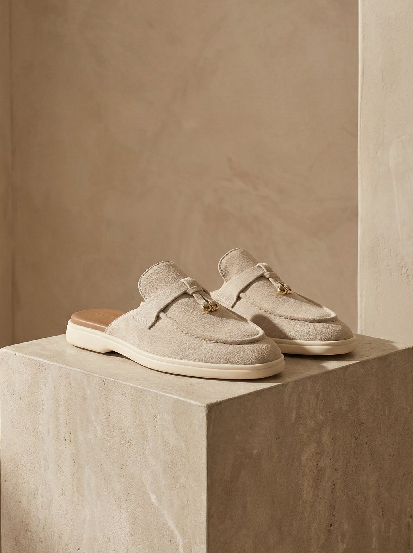 Women's Solid Toe Slip-On Flat Sandals